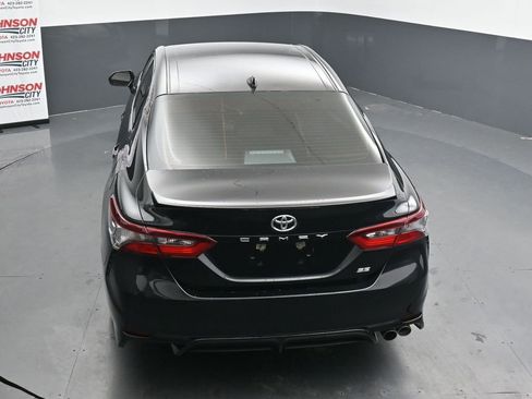 Used 2022 Toyota Camry SE FWD image 29