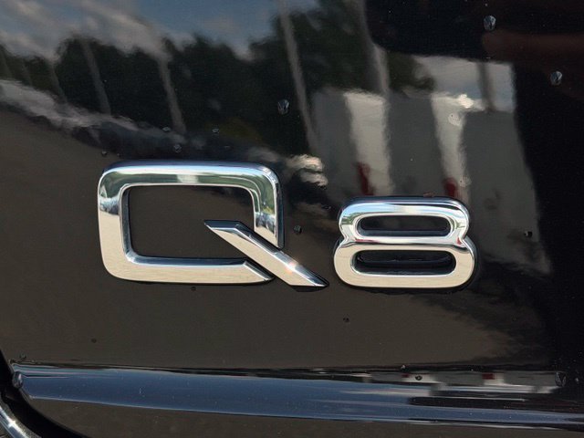 Used 2023 Audi Q8 Premium AWD/4WD image 9