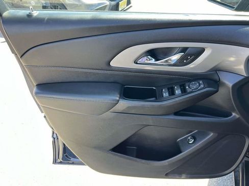 Certified 2023 Chevrolet Traverse LT AWD/4WD image 17