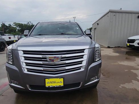 Certified 2018 Cadillac Escalade Platinum AWD/4WD image 3