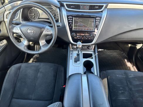 Used 2018 Nissan Murano SV image 12