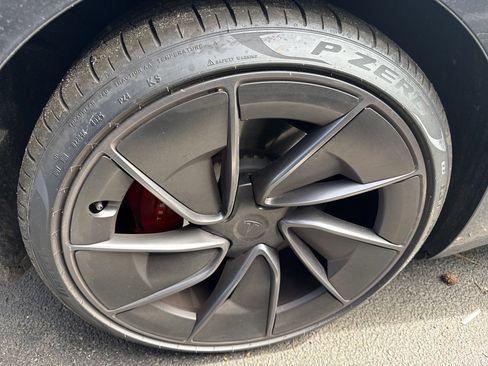 Used 2024 Tesla Model 3 Performance AWD/4WD image 10
