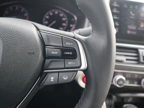 Used 2018 Honda Accord EX-L image 23