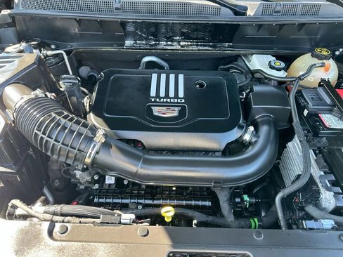 Used 2022 Cadillac XT6 Luxury FWD image 31