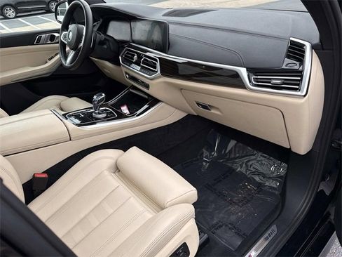 Used 2021 BMW X5 xDrive40i w/ M Sport Package image 14