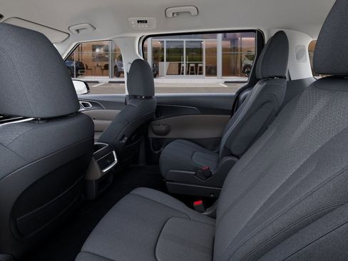 New 2026 Kia Carnival LX FWD image 25