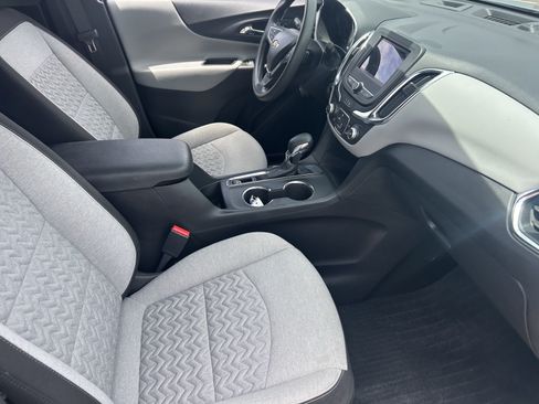 Certified 2024 Chevrolet Equinox LS w/ LS Convenience Package FWD image 12