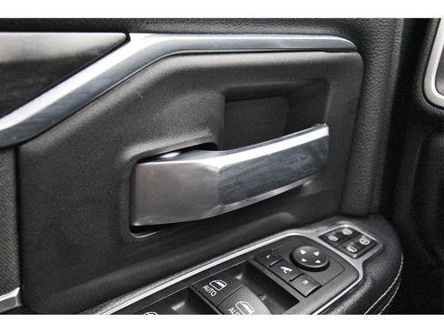 Used 2024 RAM 3500 Big Horn image 17