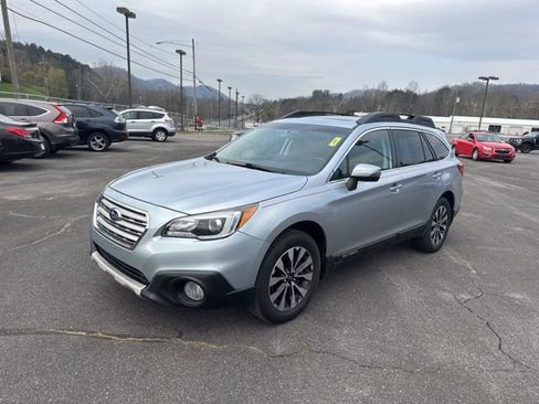 Used 2017 Subaru Outback 2.5i Limited w/ Popular Package #5 AWD/4WD image 4