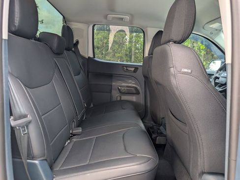 Used 2025 Ford Maverick XL FWD image 19