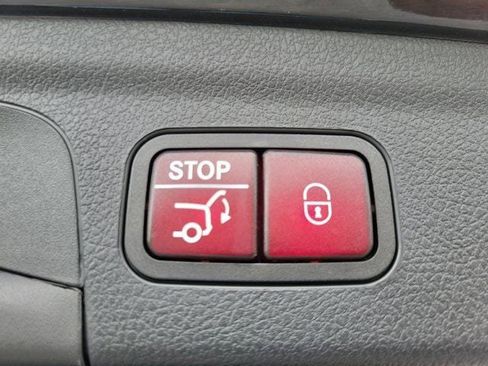 Used 2025 Mercedes-Benz GLE 350 4MATIC image 7