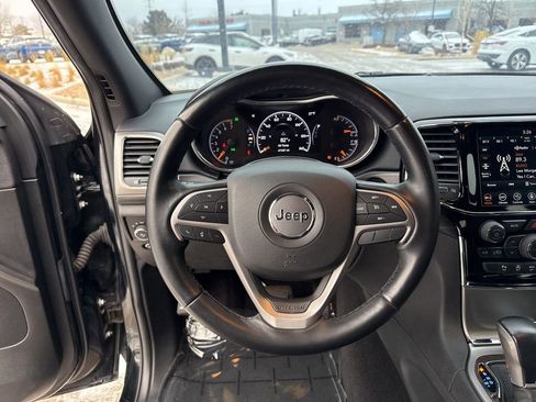 Used 2020 Jeep Grand Cherokee Altitude image 14