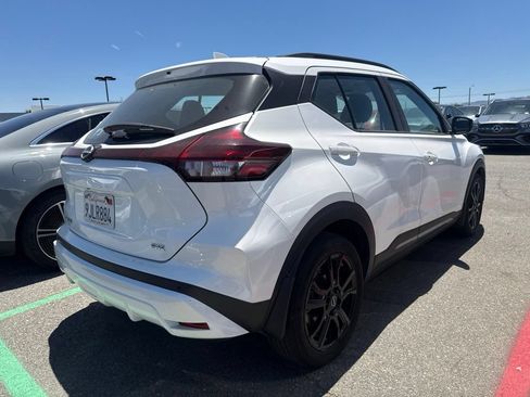 Used 2023 Nissan Kicks SR w/ SR Premium Package FWD image 5