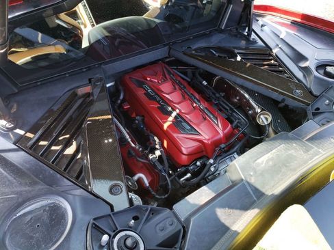 Used 2021 Chevrolet Corvette Stingray Preferred Cpe w/ Body-Color Dual Roof Package image 22