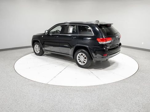 Used 2019 Jeep Grand Cherokee Laredo AWD/4WD image 33