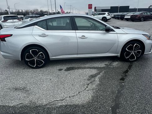 Used 2024 Nissan Altima 2.5 SR image 6