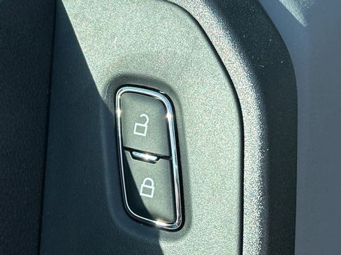 New 2026 Ford F250 XL w/ XL Off-Road Package image 13