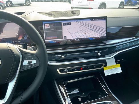 Used 2026 BMW X5 sDrive40i image 12