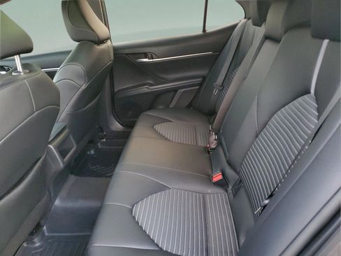 Used 2023 Toyota Camry SE image 7