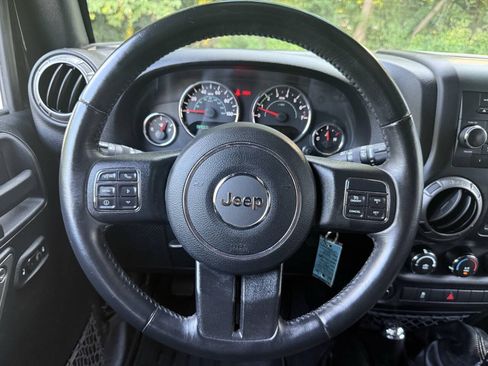 Used 2017 Jeep Wrangler Unlimited Sport w/ Quick Order Package 23S AWD/4WD image 19