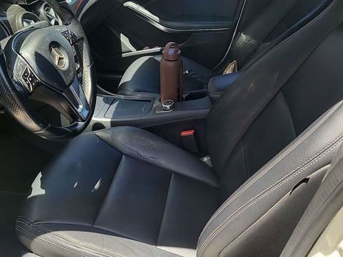 Used 2014 Mercedes-Benz CLA 250 image 2