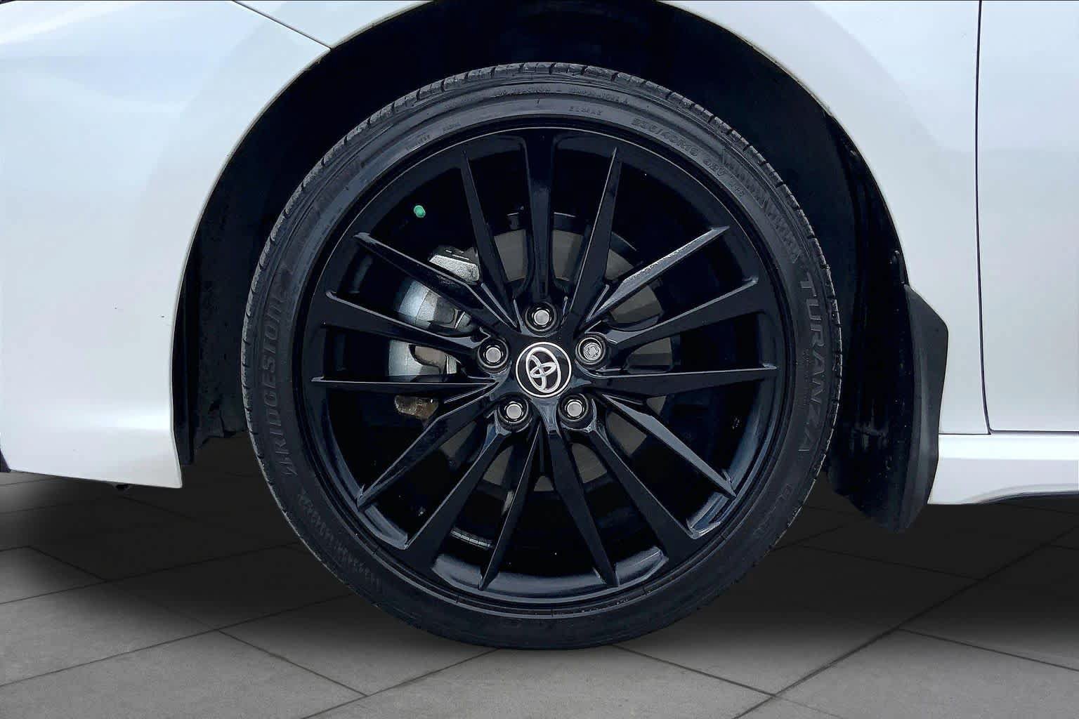 Used 2024 Toyota Camry XSE FWD image 11