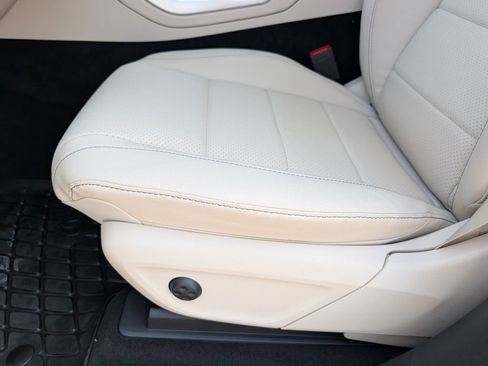 Used 2024 Mercedes-Benz GLE 450 4MATIC image 13