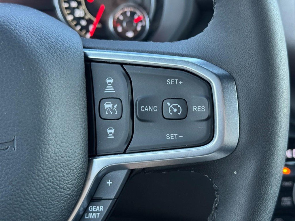 Used 2025 RAM 1500 Big Horn AWD/4WD image 21