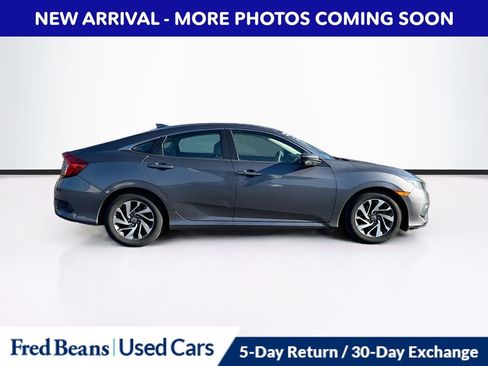 Used 2018 Honda Civic EX image 9