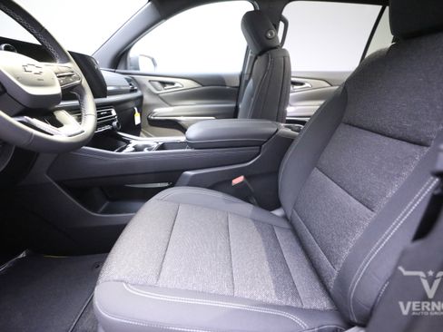 New 2026 Chevrolet Traverse LT image 10