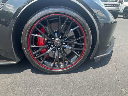 Used 2018 Chevrolet Corvette Z06 RWD image 10