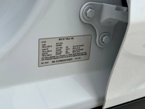 Used 2020 Tesla Model Y Long Range AWD/4WD image 34