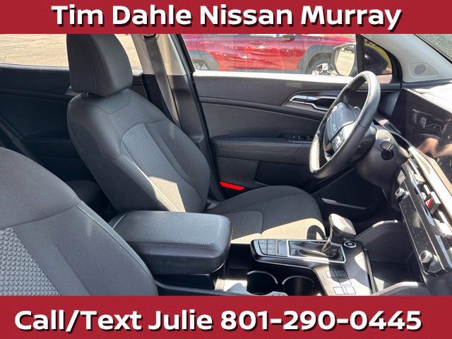 Used 2026 Kia Sportage LX FWD image 18