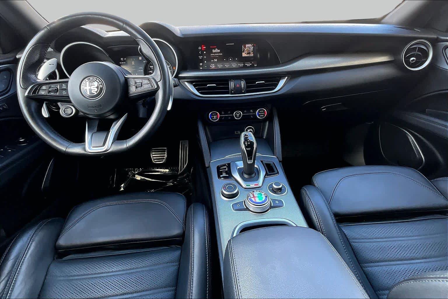 Used 2023 Alfa Romeo Stelvio Veloce AWD/4WD image 14