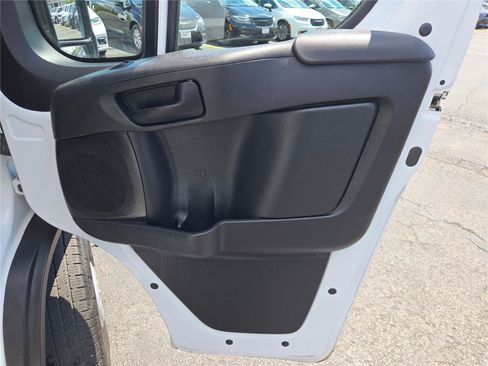 Used 2023 RAM ProMaster 2500 FWD image 6
