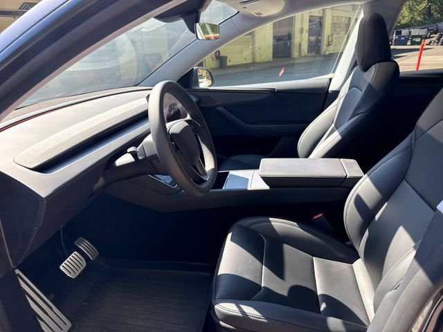 Used 2026 Tesla Model Y 2WD image 14