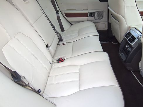 Used 2012 Land Rover Range Rover HSE image 25