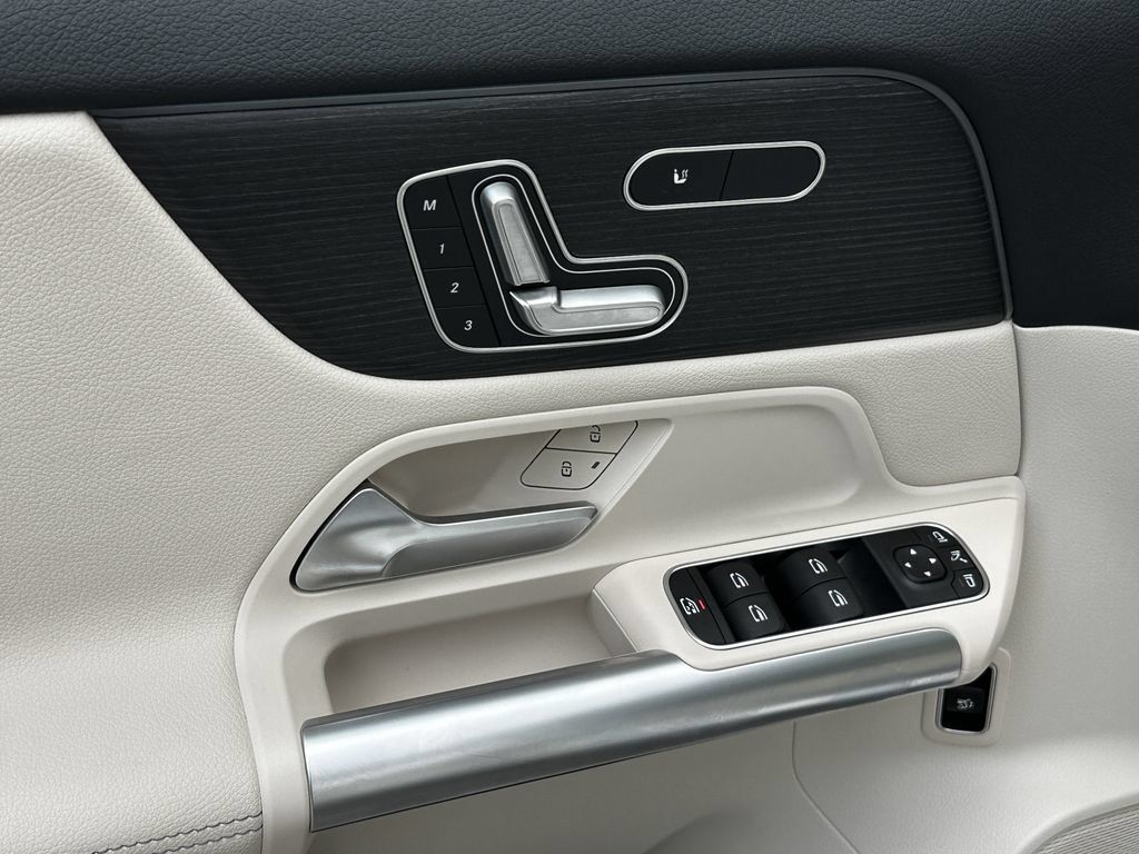 Certified 2026 Mercedes-Benz GLA 250 image 12