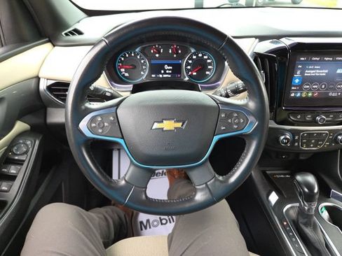 Used 2022 Chevrolet Traverse LT AWD/4WD image 49