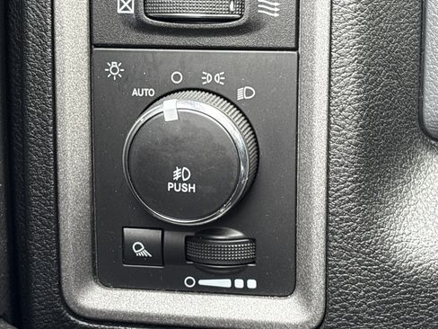 Used 2015 RAM 1500 Tradesman w/ Popular Equipment Group image 29