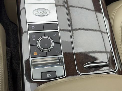 Used 2020 Land Rover Range Rover HSE image 37