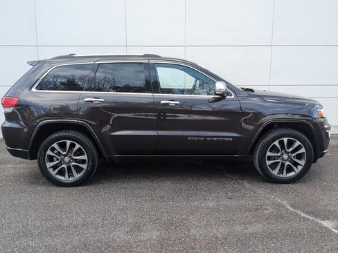 Used 2017 Jeep Grand Cherokee Overland image 5