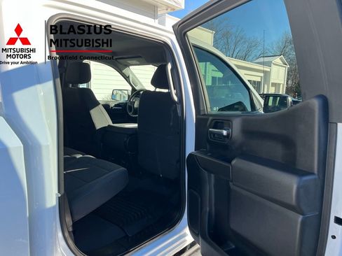 Used 2023 Chevrolet Silverado 1500 Custom image 12