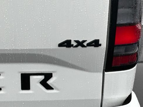 New 2026 Nissan Frontier SV w/ SV Convenience Package image 16