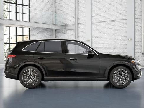 Used 2026 Mercedes-Benz GLC 300 image 11