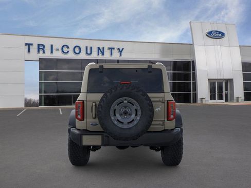 New 2025 Ford Bronco Outer Banks w/ Sasquatch Package image 5