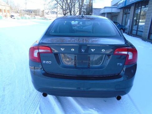 Used 2012 Volvo S60 T5 image 5