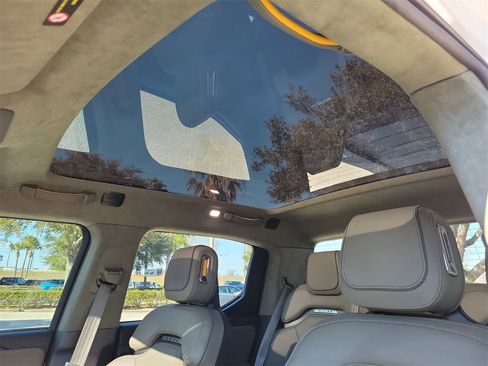 Used 2023 Rivian R1T Adventure image 18