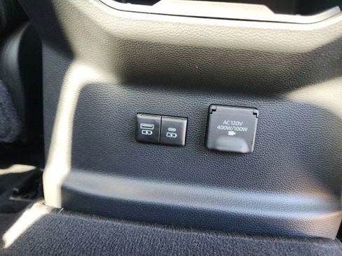 Used 2022 Toyota Tundra Limited image 16