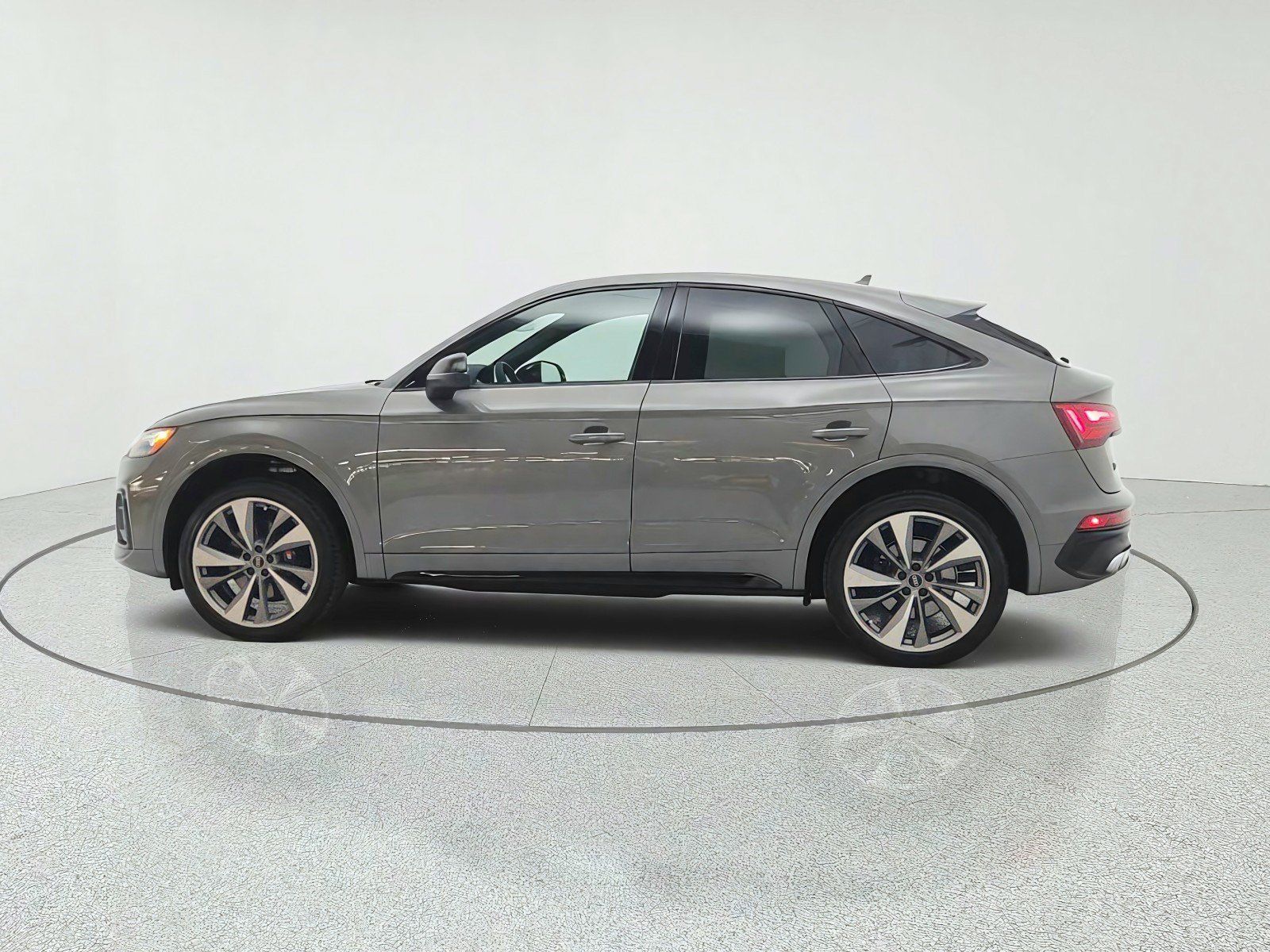 Used 2023 Audi SQ5 Premium Plus w/ Premium Plus Package AWD/4WD image 8